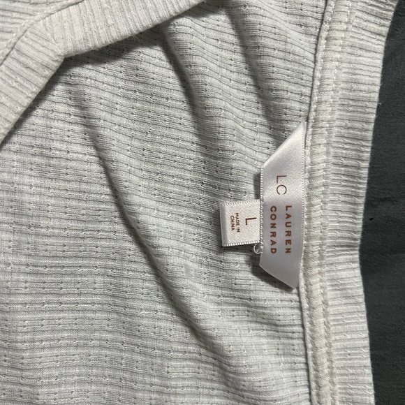 🌸👚LC Lauren Conrad puff sleeve top - Picture 2 of 4